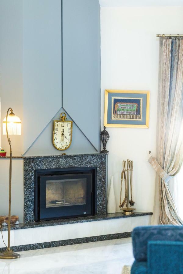 Carpe Diem-Luxury Villa With Private Pool Agia Paraskevi  エクステリア 写真